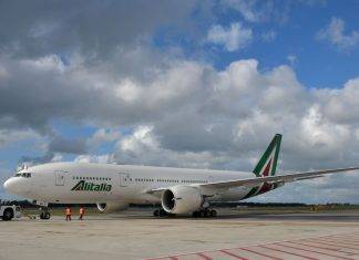 Coronavirus: Alitalia mette a disposizione voli per il rimpatrio