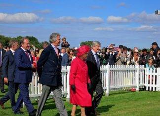 Coronavirus, Buckingham Palace prepara un piano di emergenza per proteggere la regina Elisabetta Regina Elisabetta