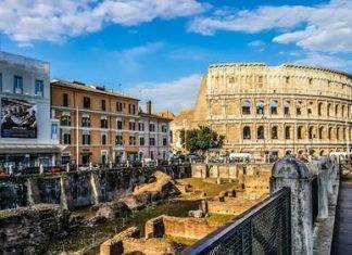 Roma: firmato il nuovo decreto, stop a cinema, pub e teatri
