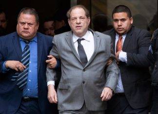 Weinstein colpevole di stupro: 23 anni di condanna