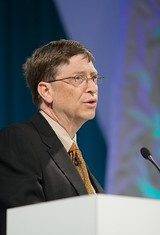 Coronavirus, Bill Gates finanzia sette studi di ricerca per un vaccino