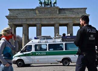 Coronavirus, proteste lockdown a Berlino, 100 arrestati Coronavirus, Germania