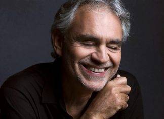 Andrea Bocelli, dal Duomo un canto di speranza Andrea Bocelli