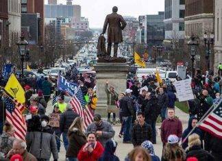 La protesta civile in Michigan contro le nuove restrizioni