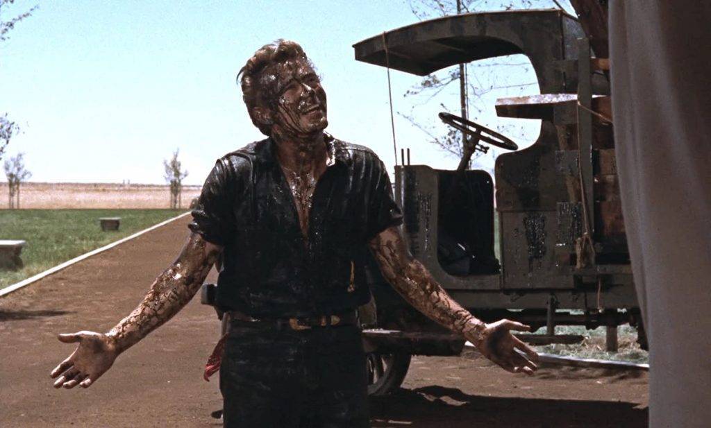 James Dean in una scena de Il gigante - Photo Credits: imdb.com