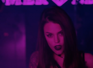 Joey ed Achille Lauro insieme per “Dovrai” Joey - Rockstar frame del video