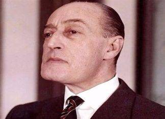 “Totò e Peppino divisi a Berlino”, che classico