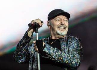 Vasco Rossi, dieci dischi di platino per “Canzoni per me”