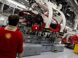 Ferrari: stop produzione fino al 3 maggio ferrari produzione fabbrica