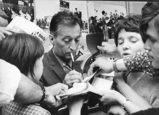 Il Doodle di oggi è dedicato a Gianni Rodari e ai suoi 100 anni