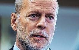 Il video di Bruce Willis mentre taglia i capelli alla figlia come “Soldato Jane”