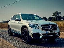 Mercedes F-Cell, abbandonato il progetto a idrogeno Mercedes F-Cell