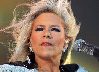 Samantha Fox, l’icona pop di “Touch me” è sempre bellissima Samantha Fox