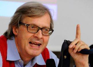 Vittorio Sgarbi attacca Conte sul lockdown