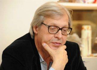 Sgarbi condannato per diffamazione contro l’ex sindaca di Roma Raggi