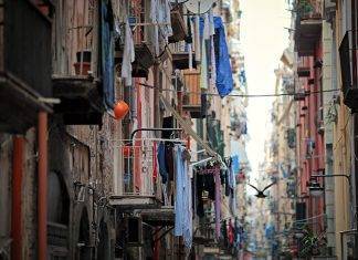 Napoli, imprenditore suicida: si è impiccato nella sua azienda