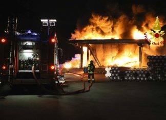 Devastante incendio alla Geo&Tex 2000