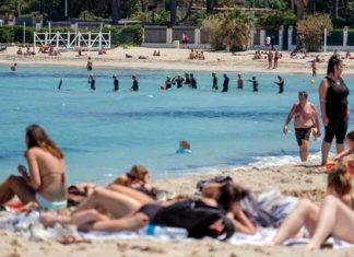 La Fase 2 a Mondello? Spiaggia affollata e niente controlli