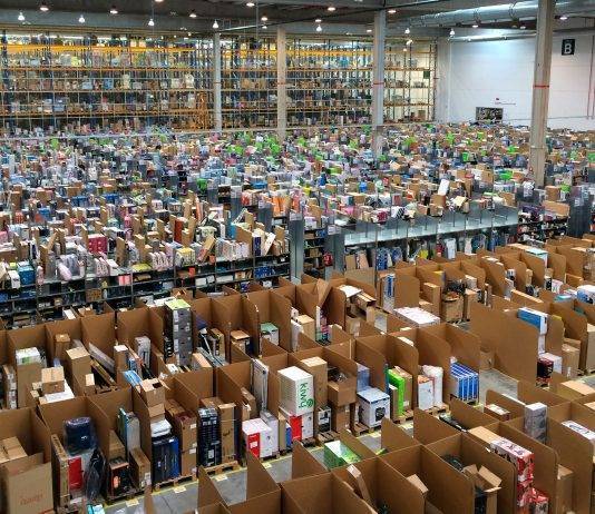 Amazon: i segreti fiscali della più grande piattaforma di e-commerce Amazon, fonte commons.wikimedia.org
