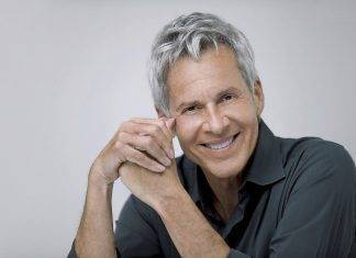 Claudio Baglioni, cantore degli “Anni più belli” "Uà" il lifeshow che vedrà protagonista Claudio Baglioni su Canale 5