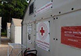 Emergenza famiglie a Roma, proroga di un mese per i rom accolti in via Ramazzini La CRI di via Ramazzini (Piuculture)