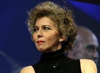 La Finanza sequestra 250mila mascherine della società di Irene Pivetti