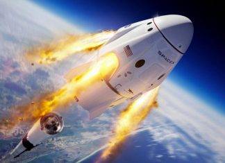 SpaceX, razzo: gigantesca esplosione al momento del lancio