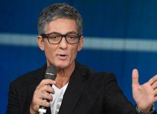 Rosario Fiorello, da animatore turistico a protagonista della televisione fiorello, immagine web