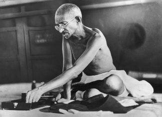 Mahatma Gandhi: la non violenza e l’arresto dovuto alla Marcia del Sale