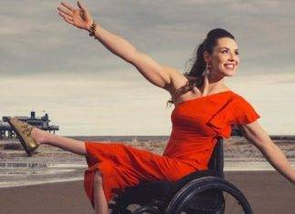 Samanta Bullock, la moda per le donne in carrozzina immagine in evidenza
