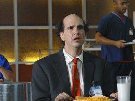 Sam Lloyd: tra personaggio e vita reale Sam Lloyd - Photo credit: web