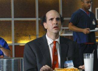 Sam Lloyd: tra personaggio e vita reale Sam Lloyd - Photo credit: web