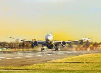Si torna a volare: ecco le compagnie aeree che riprendono la loro attività