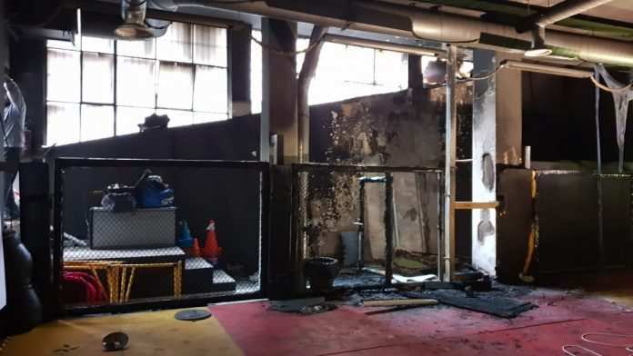 palestra incendiata palestra incendiata