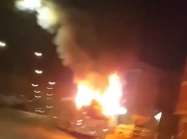 Roma: autobus distrutto dalle fiamme sulla via Cassia