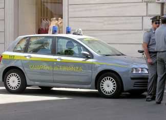 Sanità, 19 indagati per corruzione e gare truccate in Piemonte guardia di finanza, fonte commons.wikimedia.org