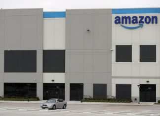 Sparatoria in una sede Amazon in Florida