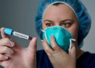Lombardia, preoccupazione per il bollettino di oggi Un'operatrice lombarda (Regione Lombardia)