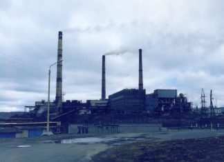 Emergenza in Siberia, collassa una cisterna di carburante