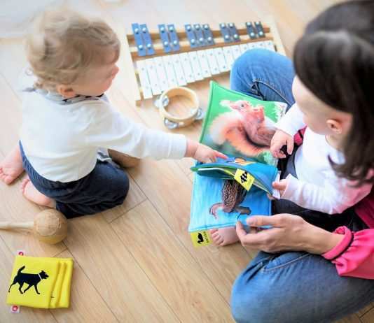 Lavoro, nel 2019 dimissioni per 51 mila neo genitori: in sette casi su dieci a lasciare è la madre