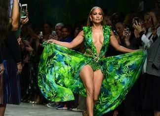 Jennifer Lopez e il Jungle Dress, l’iconica combo Jennifer Lopez-photo credits: Beauty Vogue