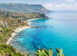 Calabria, lo spot che fa discutere: “Venite da noi, al Nord ci si ammala”