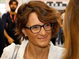 Famiglie, approvato l’assegno unico per i figli. Ora tocca al Senato La ministra Elena Bonetti