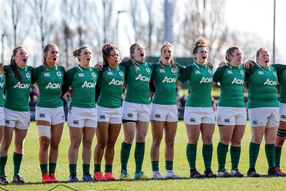La nazionale irlandese di rugby femminile. Credits: ©INPHHO/Laszlo Geczo