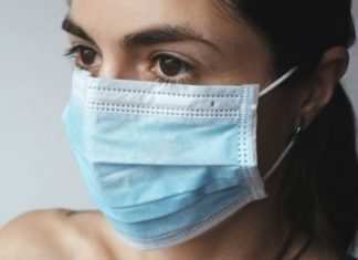 Coronavirus, meno della metà della popolazione indossa la mascherina in modo corretto