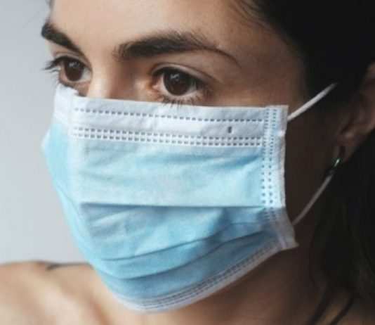 Coronavirus, meno della metà della popolazione indossa la mascherina in modo corretto