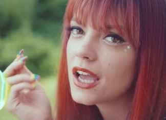 Lily Allen festeggia a Capri il primo anno da sobria