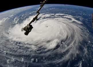 Le Hawaii si preparano all’arrivo dell’uragano Douglas