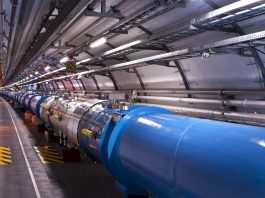 La Scoperta dei Tetraquark Large Hadron Collider