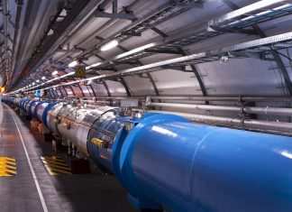 La Scoperta dei Tetraquark Large Hadron Collider